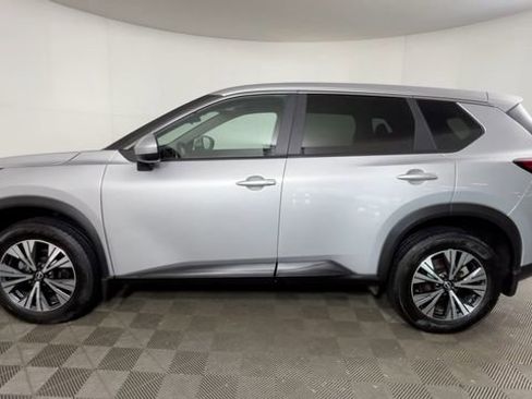 Used 2023 Nissan Rogue SV AWD/4WD image 9