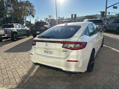 Used 2024 Honda Civic Sport Touring image 5