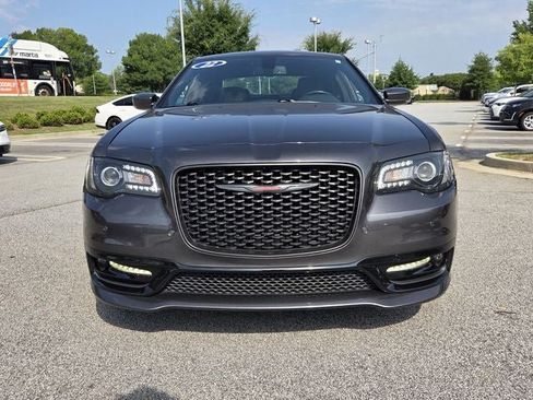 Used 2022 Chrysler 300 S RWD image 3