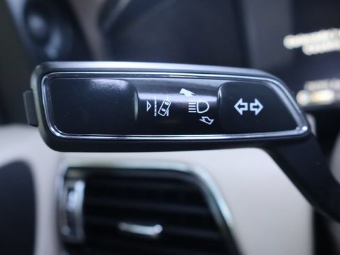 Used 2018 Lincoln Navigator Reserve w/ Technology Package AWD/4WD image 34