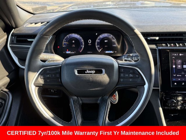 Used 2025 Jeep Grand Cherokee Altitude AWD/4WD image 14
