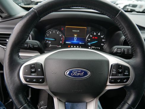Used 2023 Ford Explorer XLT w/ Equipment Group 202A image 29