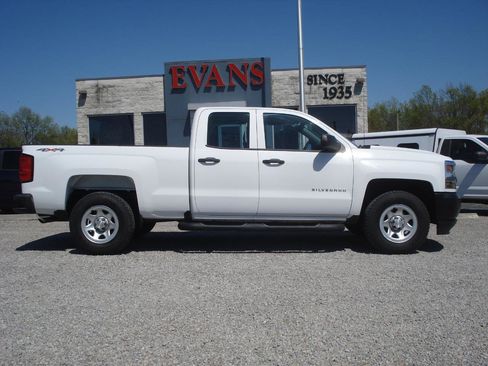 Used 2016 Chevrolet Silverado 1500 W/T w/ Trailering Package image 1
