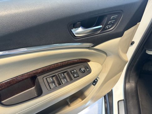 Used 2018 Acura MDX SH-AWD image 8