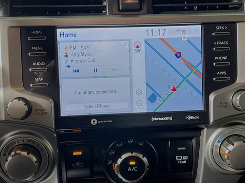 Used 2020 Toyota 4Runner SR5 AWD/4WD image 26