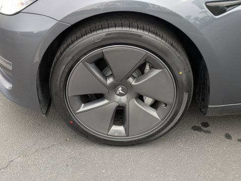 Used 2023 Tesla Model 3 Standard Range image 10