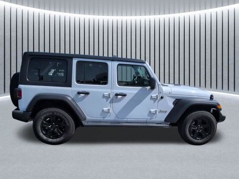 Used 2021 Jeep Wrangler Unlimited Sport AWD/4WD image 3