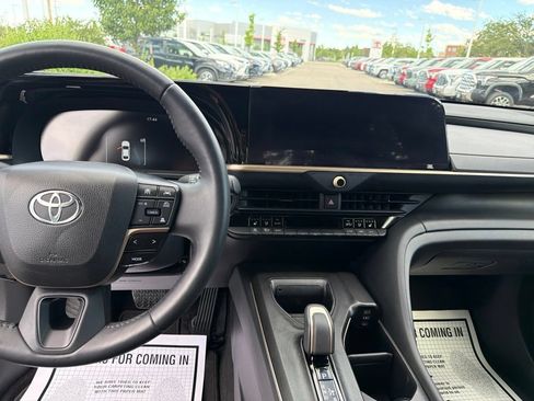 Used 2023 Toyota Crown w/ Carpet Mat Package (TMS) AWD/4WD image 25