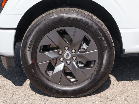 Used 2025 Ford F150 STX w/ Equipment Group 200A RWD image 50