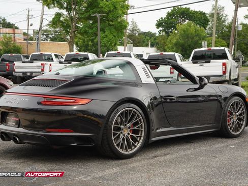 Used 2018 Porsche 911 Targa 4S AWD/4WD image 7