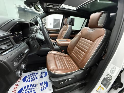 Used 2023 GMC Yukon XL Denali Ultimate w/ LPO, Floor Liner Package image 17