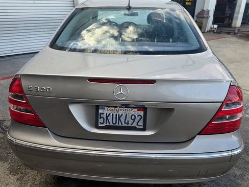 Used 2005 Mercedes-Benz E 320 Sedan image 12
