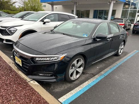 Used 2020 Honda Accord Touring image 1