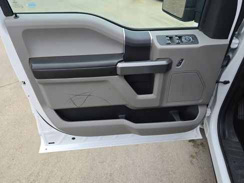 Used 2016 Ford F150 XLT image 27