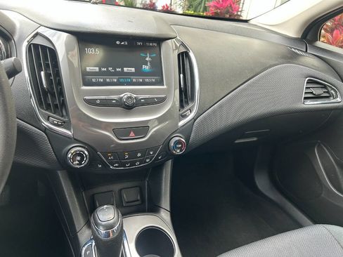 Used 2018 Chevrolet Cruze LT w/ LT Fleet Convenience Package image 13