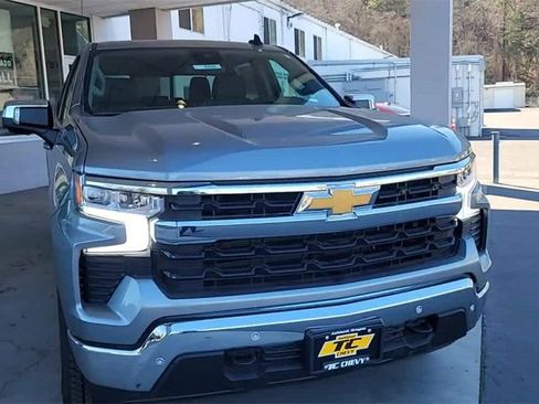 New 2025 Chevrolet Silverado 1500 LT w/ Z71 Off-Road Package image 4
