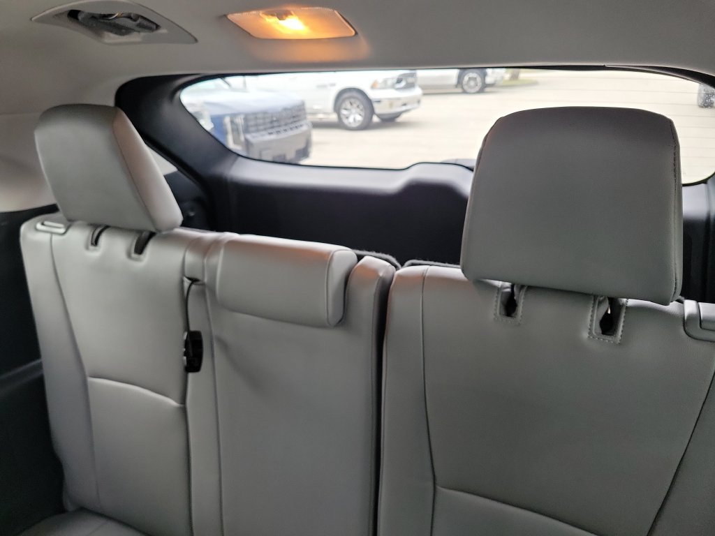Used 2021 Toyota Highlander XLE FWD image 23