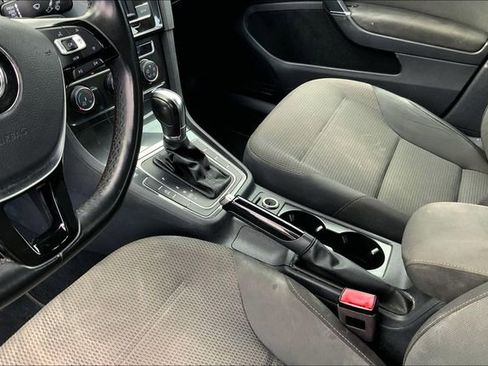 Used 2019 Volkswagen Golf SE FWD image 14