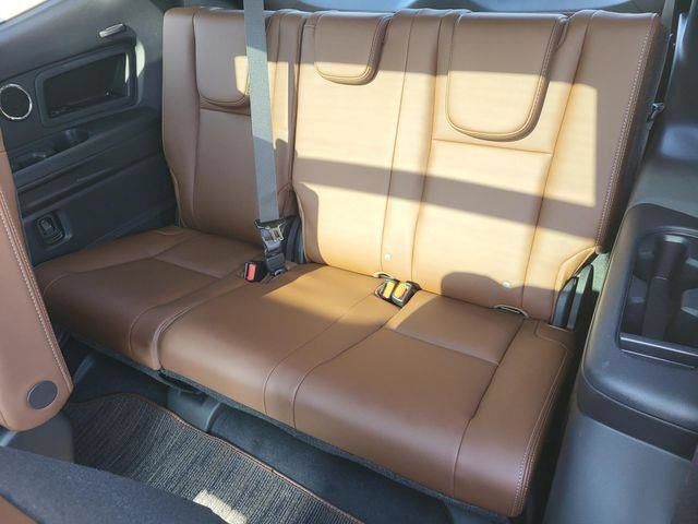 Used 2025 Subaru Ascent Touring AWD/4WD image 16