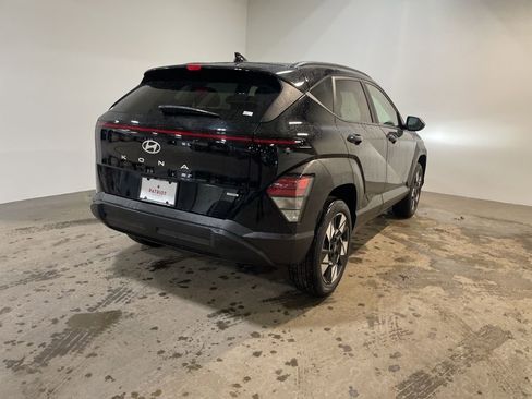 Certified 2024 Hyundai Kona SEL w/ Convenience Package image 4