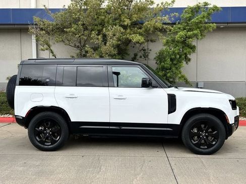 Used 2022 Land Rover Defender 110 X-Dynamic SE AWD/4WD image 3