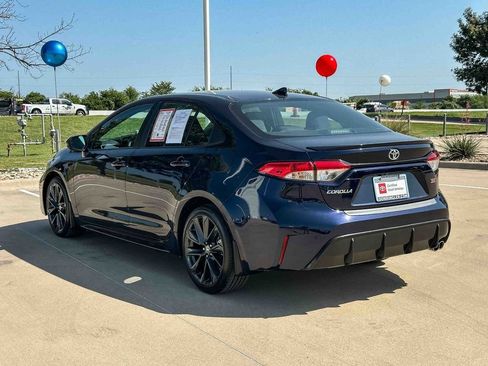 Used 2024 Toyota Corolla SE w/ SE Premium Package FWD image 5