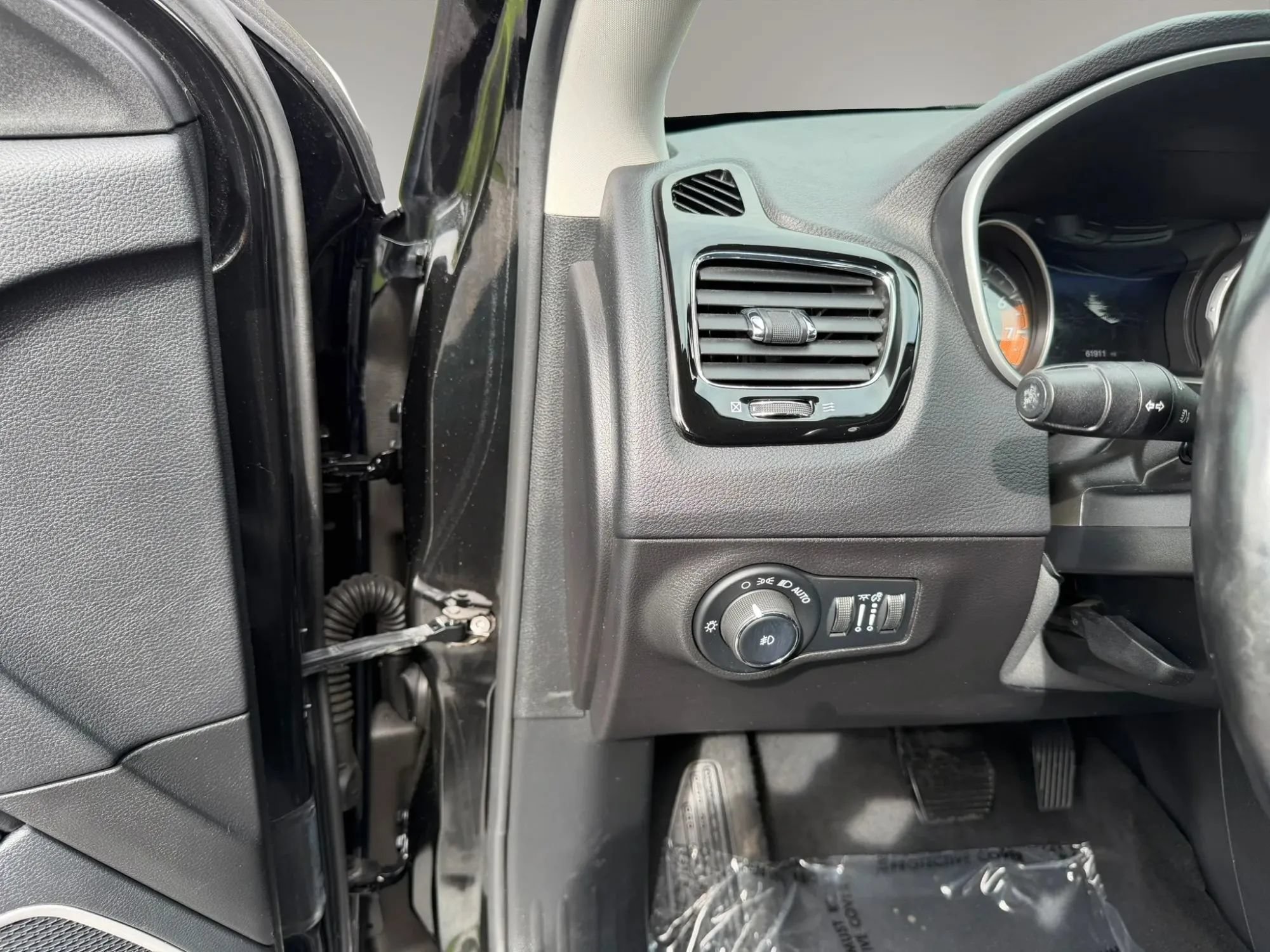 Used 2020 Jeep Compass Limited AWD/4WD image 13