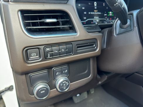 Used 2023 GMC Yukon XL SLT RWD image 22