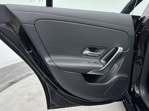 Used 2025 Mercedes-Benz CLA 250 4MATIC image 29