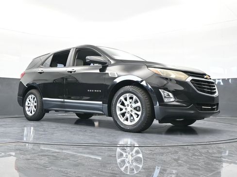 Used 2020 Chevrolet Equinox LS image 55