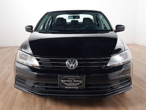 Used 2016 Volkswagen Jetta S FWD image 2