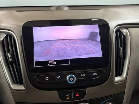 Used 2022 Chevrolet Malibu LT FWD image 14