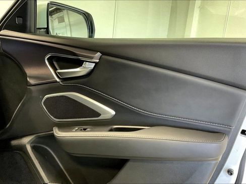 Used 2025 Acura RDX SH-AWD image 23