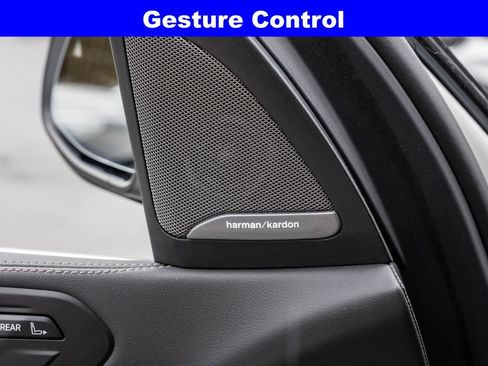 Used 2025 BMW X7 xDrive40i AWD/4WD image 14