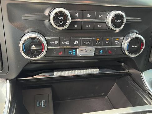 Used 2022 Ford F150 Lariat AWD/4WD image 17
