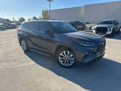 Used 2021 Toyota Highlander Limited