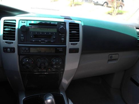 Used 2005 Toyota 4Runner Limited RWD image 8