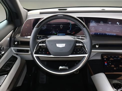 New 2026 Cadillac Vistiq Luxury AWD/4WD image 15