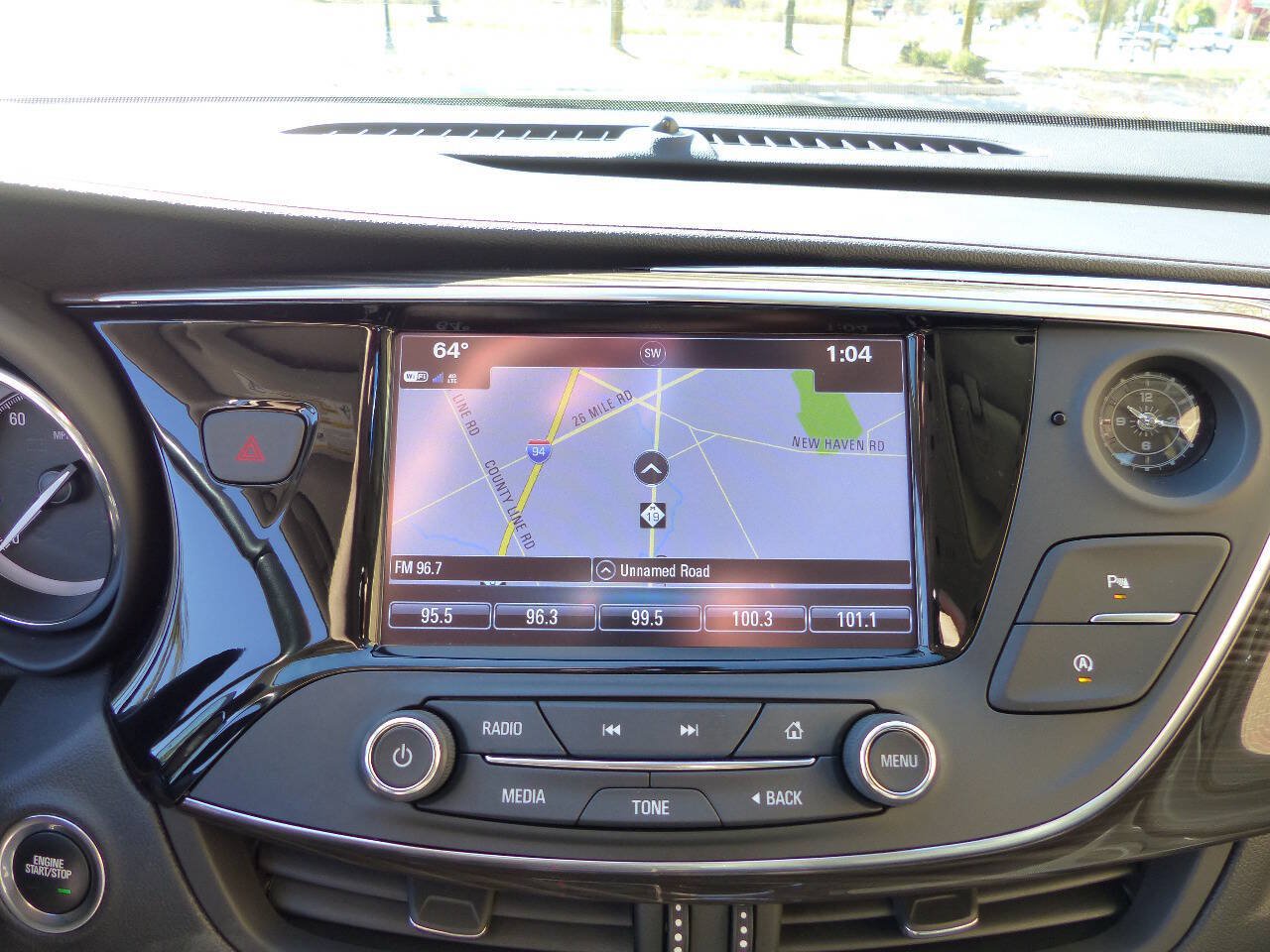 Used 2020 Buick Envision Essence AWD/4WD image 29