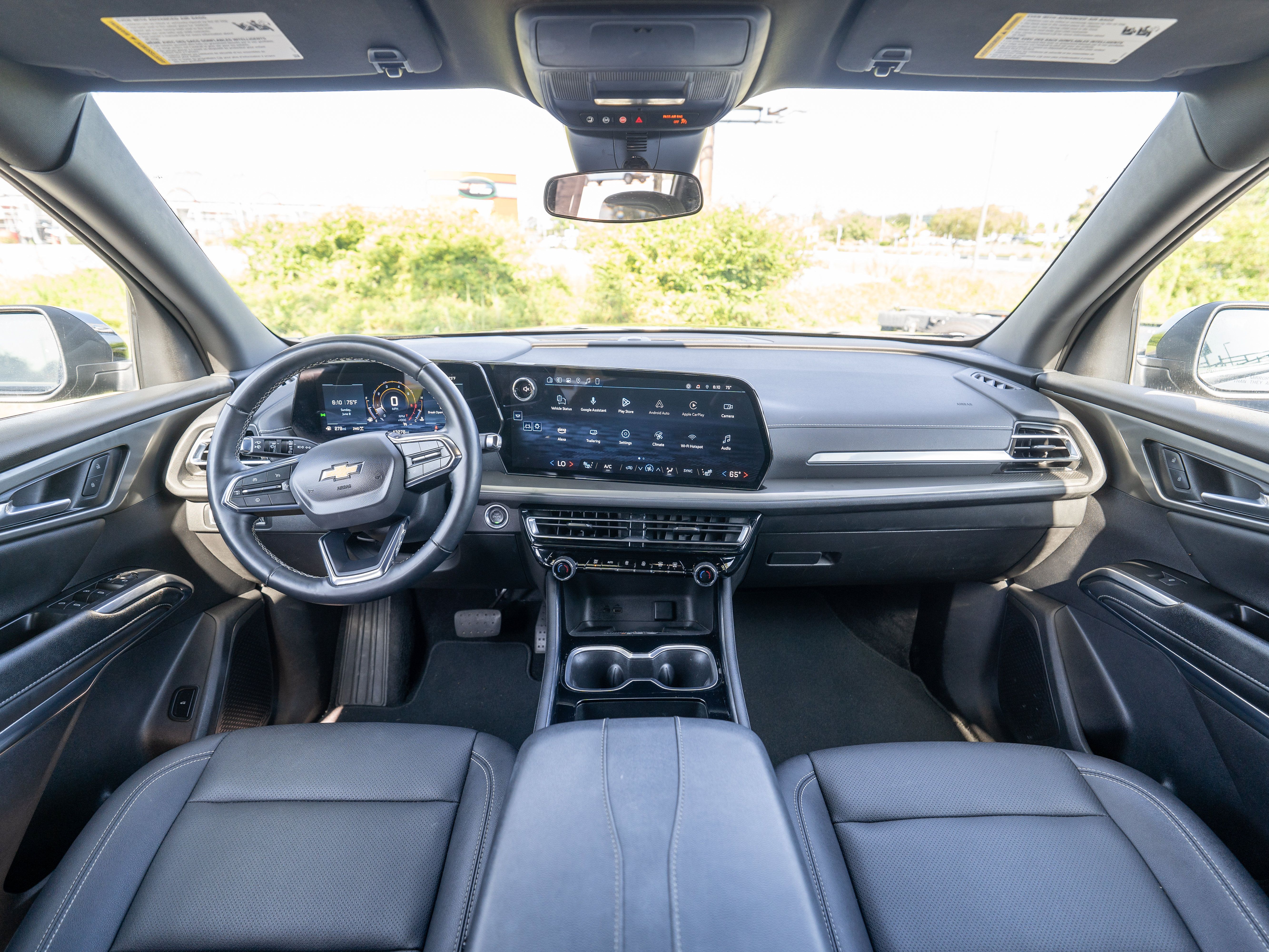 Used 2025 Chevrolet Traverse LT AWD/4WD image 15