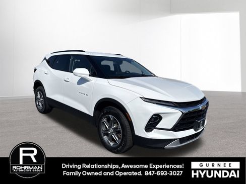 Used 2024 Chevrolet Blazer LT w/ Convenience Package FWD image 2