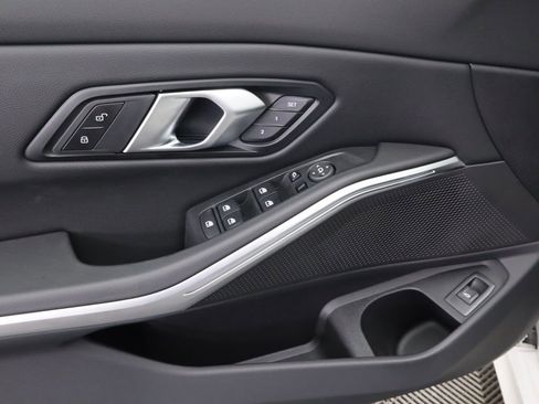 Used 2025 BMW 330i Sedan w/ Convenience Package image 25