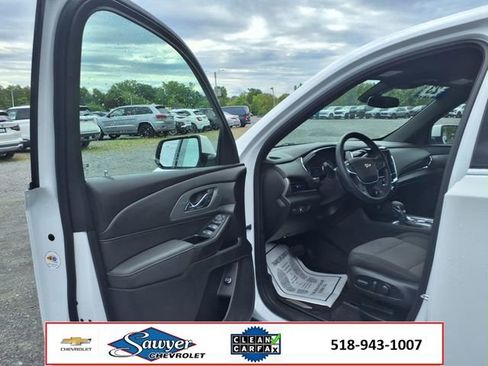 Used 2023 Chevrolet Traverse LT w/ LPO, Floor Liner Package image 12