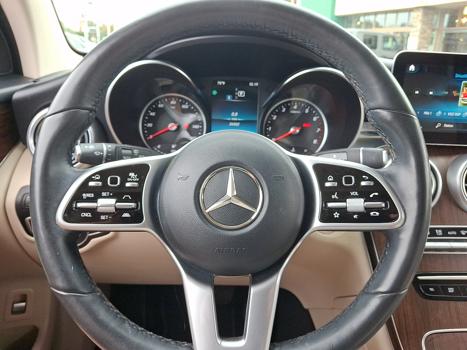 Used 2022 Mercedes-Benz GLC 300 4MATIC image 11