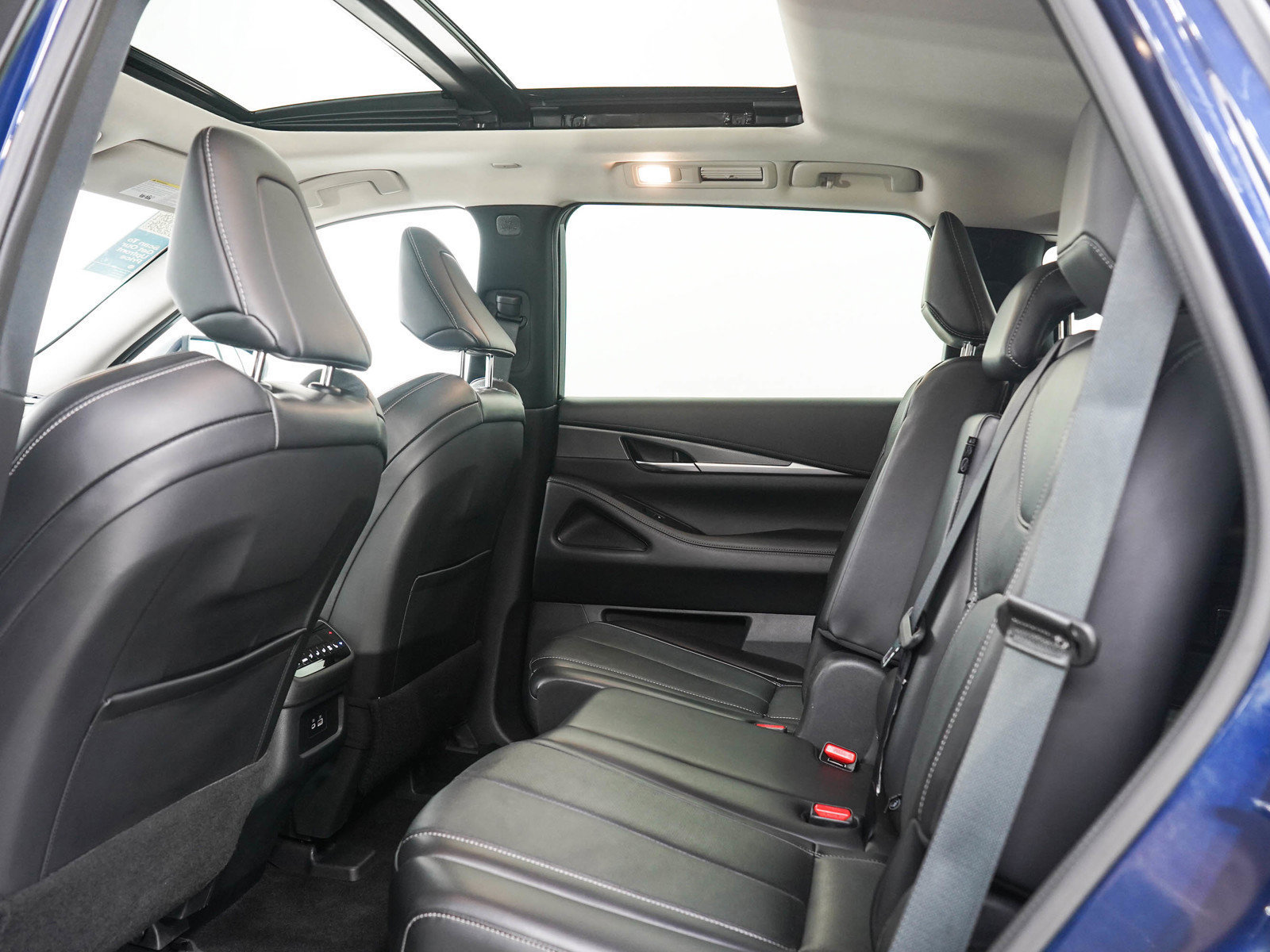 Used 2025 INFINITI QX60 Luxe AWD/4WD image 16