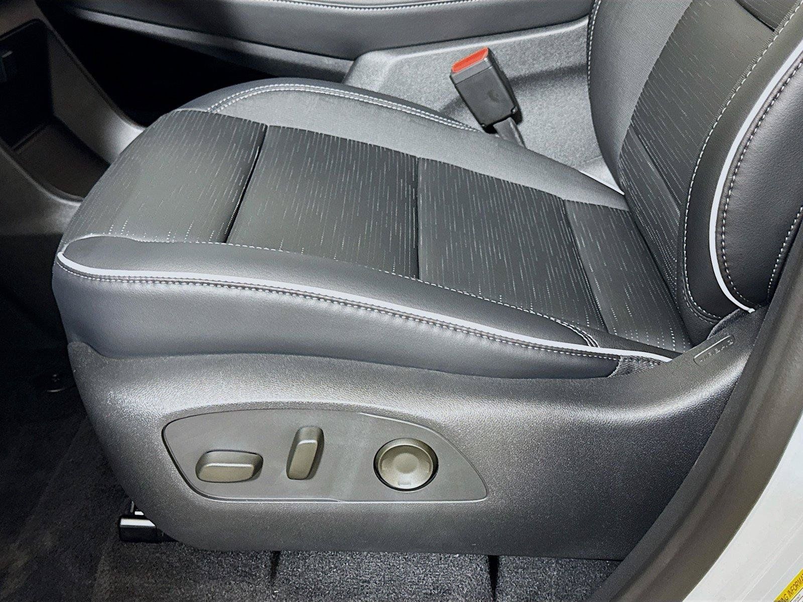 New 2026 Buick Enclave Sport Touring w/ Power Package FWD image 17