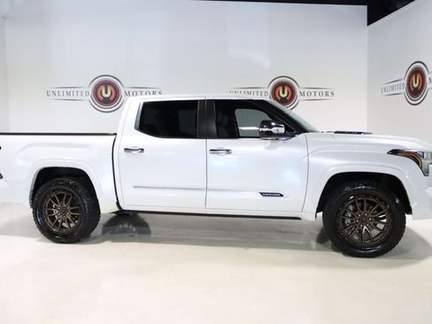 Used 2024 Toyota Tundra Capstone AWD/4WD image 5