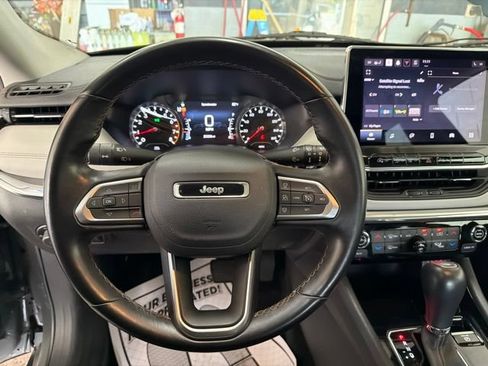 Used 2022 Jeep Compass Limited AWD/4WD image 14