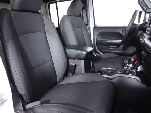 Used 2023 Jeep Wrangler Unlimited AWD/4WD image 42