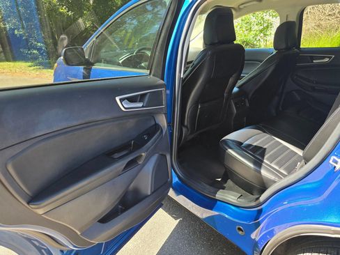 Used 2020 Ford Edge SEL FWD image 18